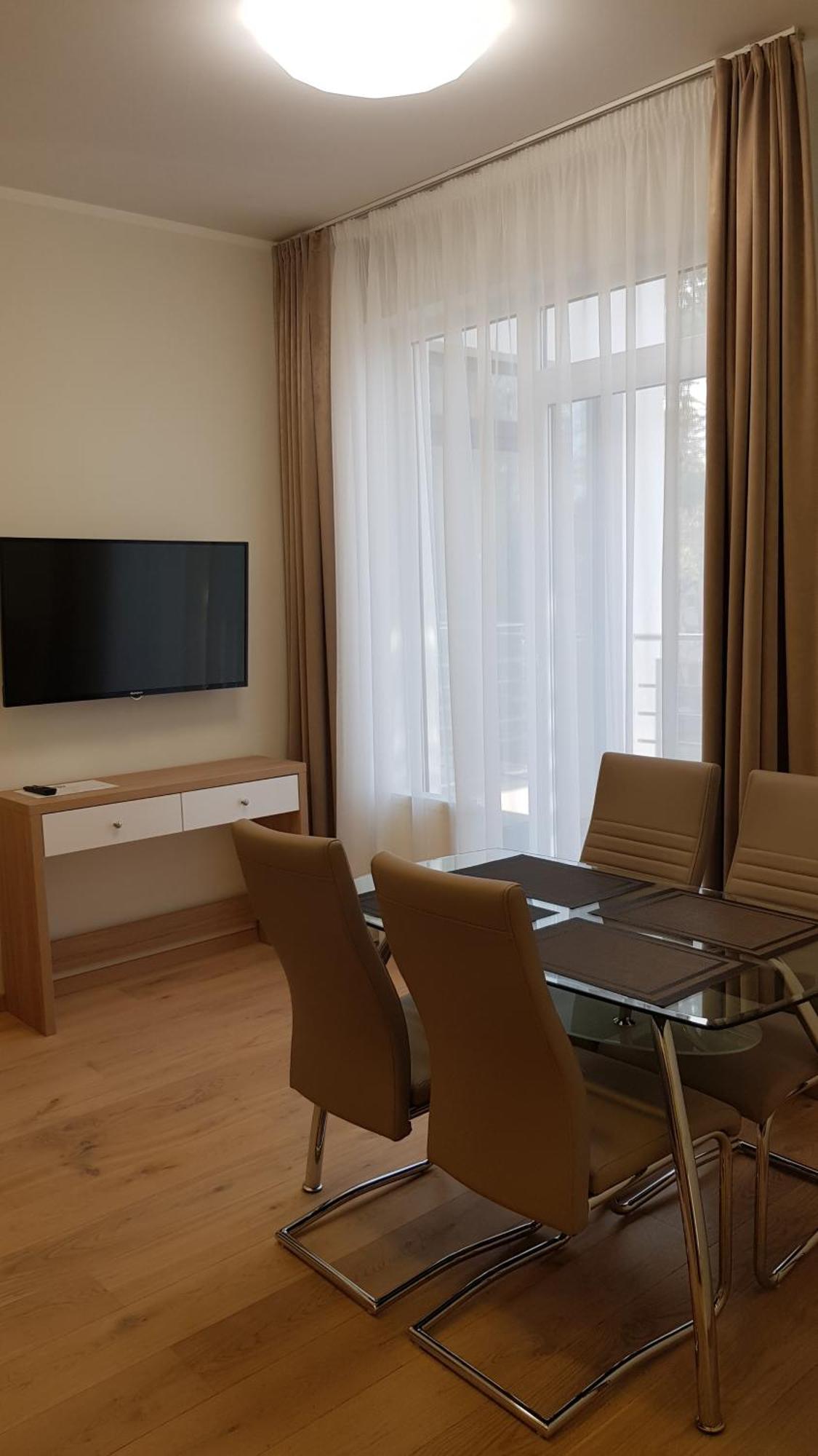 Black Pearl Apartments Jūrkalne Oda fotoğraf