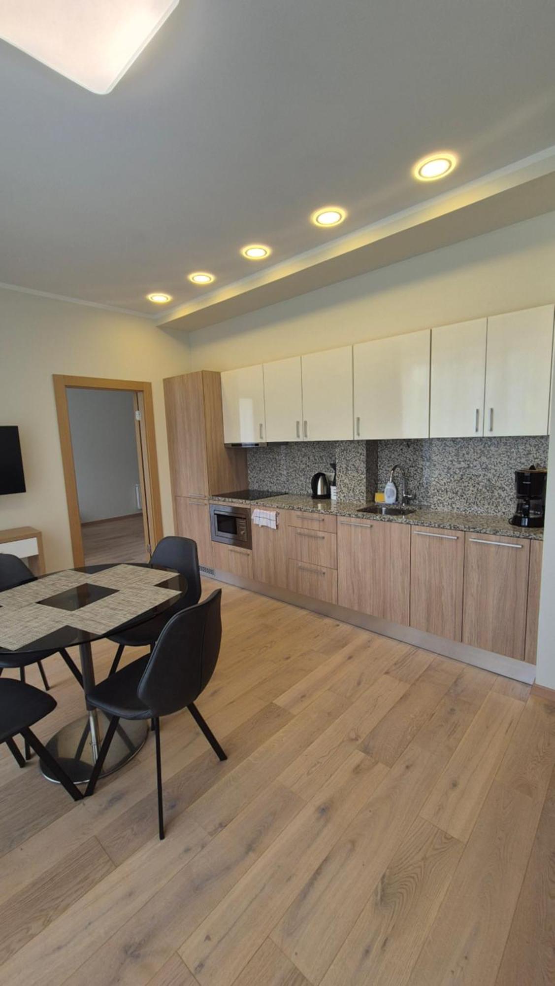 Black Pearl Apartments Jūrkalne Oda fotoğraf